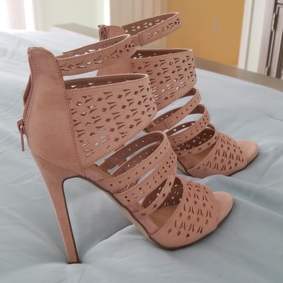 Size 6.5 suede 4.5 inch heel just fab shoes. - Picture 2 of 2